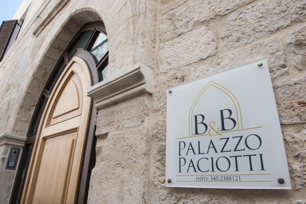 B&B Palazzo Paciotti トラーニ エクステリア 写真